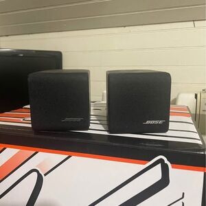 Bose Acoustimass cube speakers